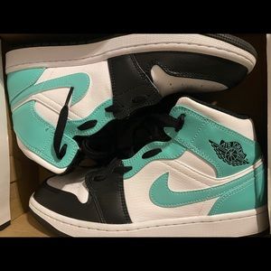 Nike Air Jordan 1 Mid tropical twist